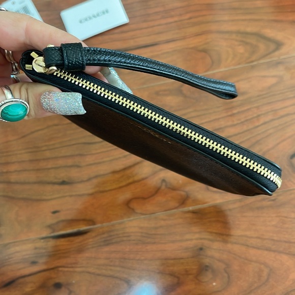 Coach Black Leather Wristlet Wallet Purse Card Holder with Gold Hardware - Picture 4 of 9